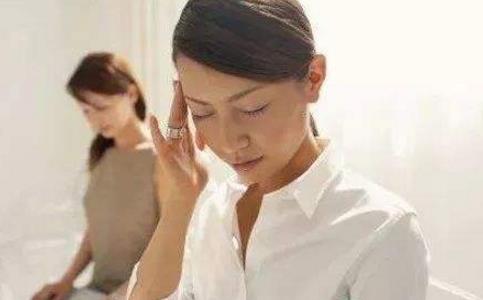 體內(nèi)濕氣重會有這些表現(xiàn) 體內(nèi)濕氣重該怎么辦