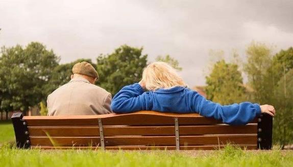 人過60歲有“6怕”,一定要注意防范,年齡大了怎樣延年益壽