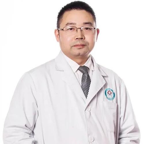 合川宏仁醫(yī)院骨科為4年疼痛的22歲小伙成功實施雙髖關(guān)節(jié)置換術(shù)