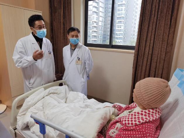 53歲阿姨查出甲狀腺癌,成都民生耳鼻喉為她成功實(shí)施手術(shù)