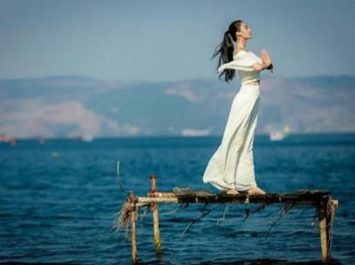 阿米巴肝膿腫的癥狀是什么?阿米巴肝膿腫應(yīng)該怎么治療