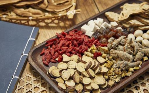 濕熱體質(zhì)可以吃西洋參嗎?濕熱體質(zhì)怎么調(diào)理?