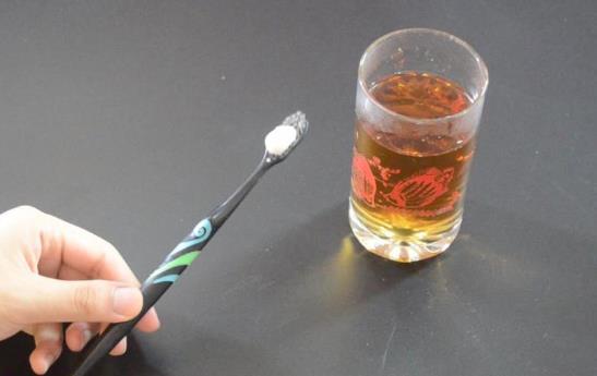 牙結(jié)石可以靠牙膏刷掉嗎?去除牙結(jié)石的小偏方