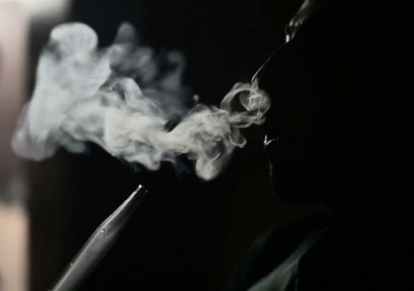 電子煙對(duì)健康真的無害嗎?為什么戒煙很難?