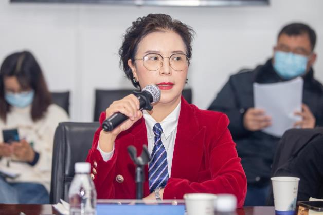 杭州市整形美容行業(yè)協(xié)會積極開展征詢工作,杭州市一主任醫(yī)師張菊芳主持會議