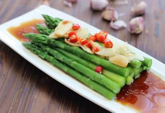 春季是養(yǎng)生的最佳時節(jié) 應適當鍛煉活動四肢并多喝白開水