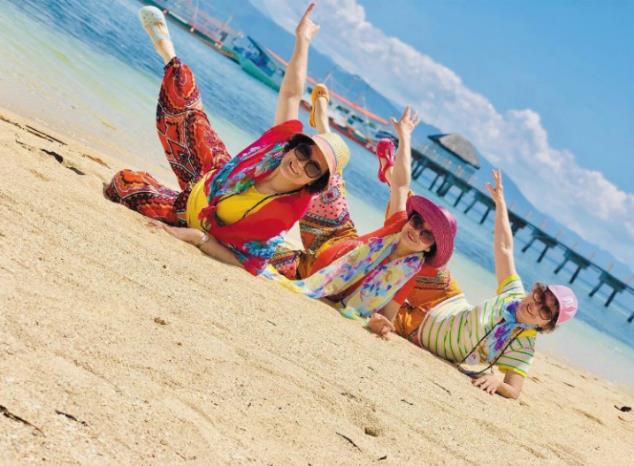 樂氏旅游針對(duì)中老年人群,提供一站式旅游服務(wù)