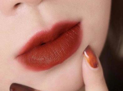 雅詩蘭黛557口紅適合黃皮嗎?雅詩蘭黛557專柜價格是多少