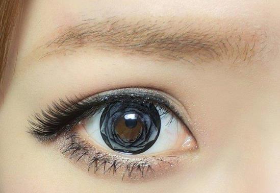 美瞳會(huì)滑到眼睛后面嗎?美瞳著色直徑多大有擴(kuò)瞳效果