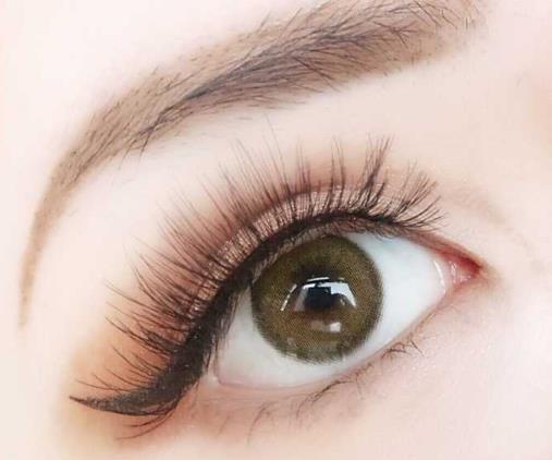 美瞳會(huì)滑到眼睛后面嗎?美瞳著色直徑多大有擴(kuò)瞳效果