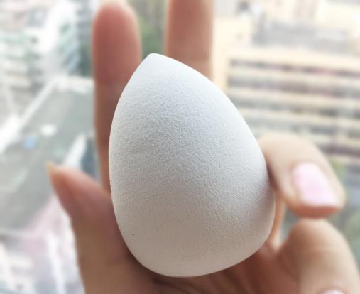 美妝蛋打濕后還會變小嗎?美妝蛋打濕后要擰干嗎?