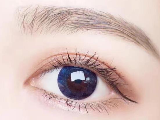 怎么防止戴美瞳眼睛酸?美瞳不泡直接就戴會(huì)怎樣