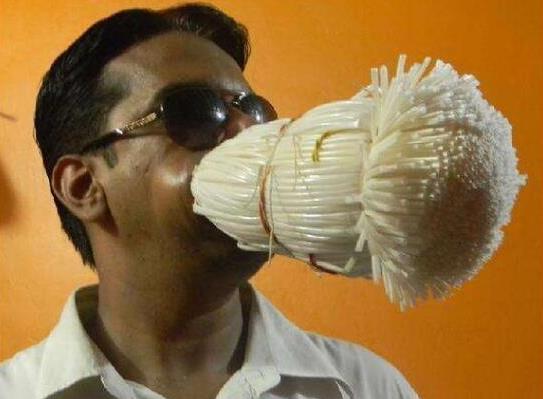 世界第一大嘴男4.jpg