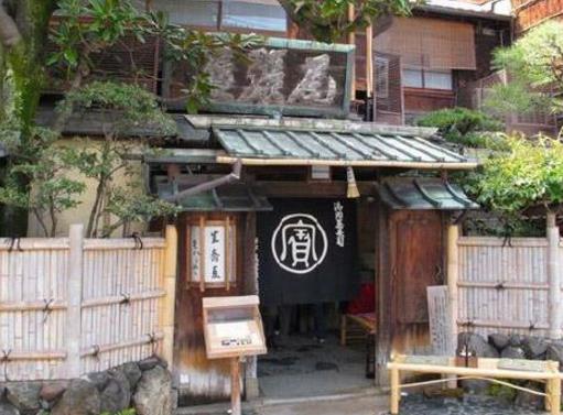 世界上四個(gè)最古老的飯店,圣彼得餐廳1200多年都沒變過