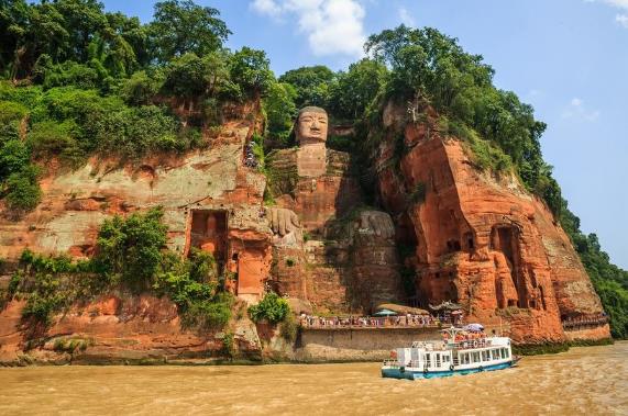 世界上最大的石刻佛像 樂山大佛高71米 國家5A級旅游景區(qū)