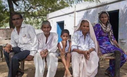 世界上年齡最大的母親 印度74歲老太生下龍鳳胎破紀錄