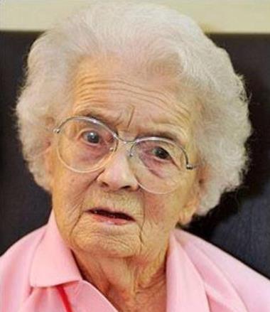 世界上最老的處女 克拉拉·梅亞德莫爾105歲從未有過(guò)性