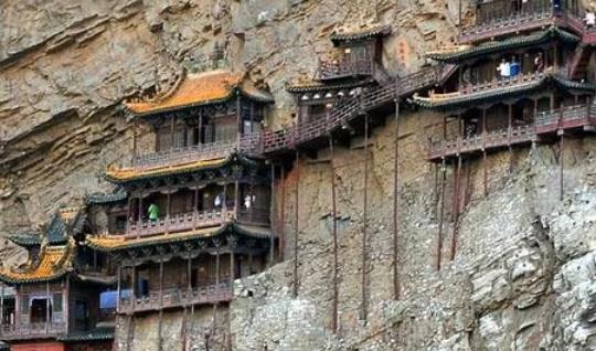 世界上最危險(xiǎn)的寺廟 恒山懸空寺立于懸崖峭壁間