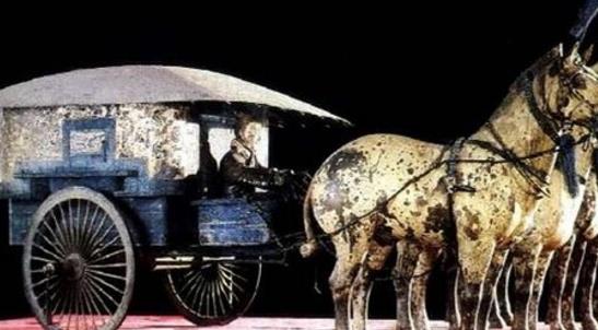 現(xiàn)存世界最完整的銅車馬 秦始皇陵出土公元前210年的馬車
