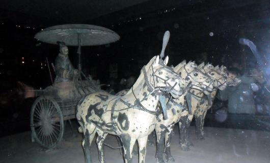 現(xiàn)存世界最完整的銅車馬 秦始皇陵出土公元前210年的馬車