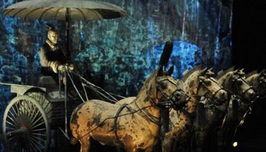 現(xiàn)存世界最完整的銅車馬 秦始皇陵出土公元前210年的馬車