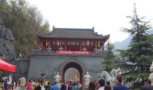世界最早的鑿山穿洞的隧道工程 古褒斜道的石門距今一千九百多年