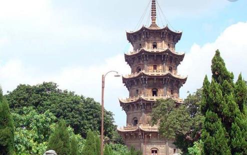 世界最大的仿木結(jié)構(gòu)石塔 開元寺占地面積78000平方米