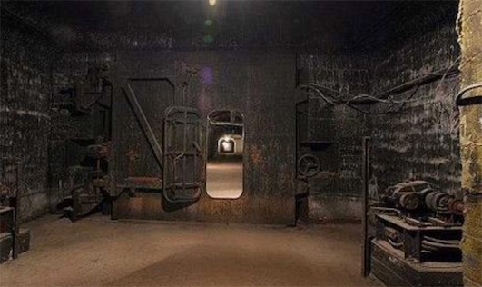 世界上最大的潛艇軍事基地 GTS-825工程面積超過1500萬平方米