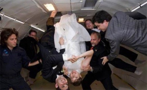 世界上人類首個太空婚禮 俄羅斯裔夫婦在國際空間站成婚