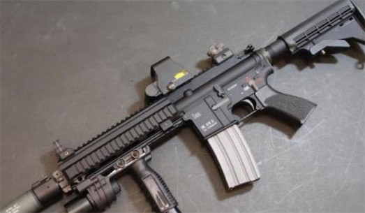 世界最致命突擊步槍 HK416采用短行程導(dǎo)氣式自動方式
