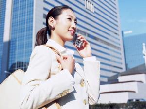 如何提升職場女性魅力？5招教你成為社交達人