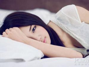 20條加速衰老的睡眠惡習(xí)你占幾條？
