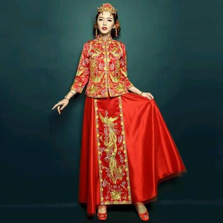 秀禾服出門(mén)穿還是敬酒穿?秀禾服買(mǎi)好還是租好?