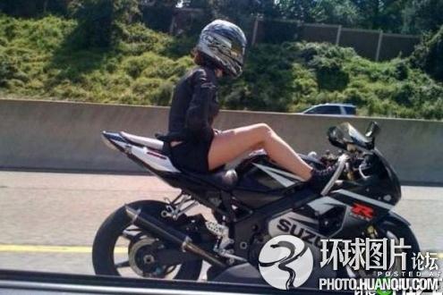 外國(guó)猛女又來(lái)啦-瘋狂的外國(guó)女人的牛叉搞笑熱圖