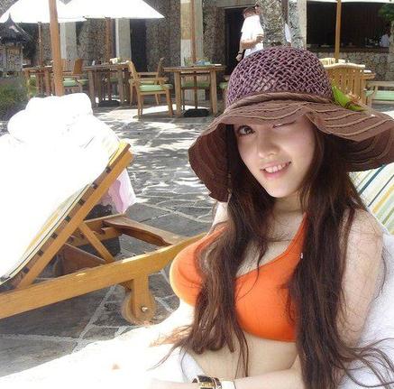 楊偌梅個(gè)人資料及圖片,臺灣E奶性感美女主播楊偌梅卷入李宗瑞淫照門