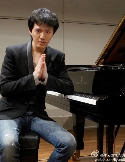 網曝李云迪結新歡深夜同回公寓,李云迪緋聞不斷被指深不可測
