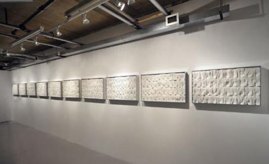 汗!英國男藝術(shù)家雕塑女陰長城 5年創(chuàng)作400位女性陰部復(fù)刻雕塑