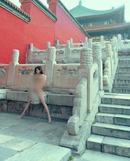 故宮內(nèi)拍攝人體藝術(shù)照引爭議