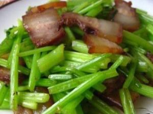 產(chǎn)婦能吃芹菜嗎？產(chǎn)婦吃芹菜有什么好處