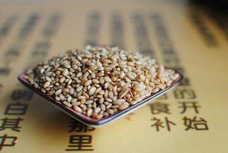 哺乳期吃糙米有什么好處?哺乳期吃糙米的做法