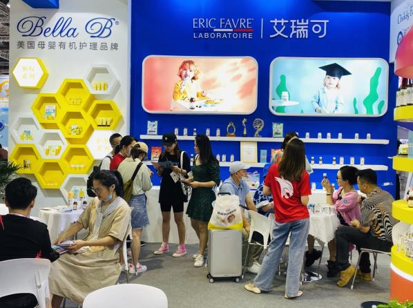 君美瑞五大明星品牌亮相CBME,引來(lái)眾多母嬰達(dá)人現(xiàn)場(chǎng)種草!