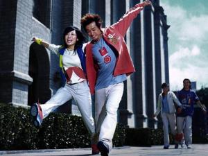 熱戀中的女孩兒有什么表現(xiàn)行為？