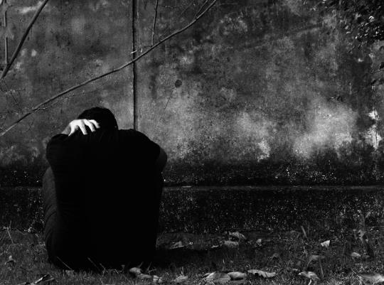 長期抑郁不治療會(huì)死嗎?抑郁癥患者會(huì)有殺人傾向嗎?