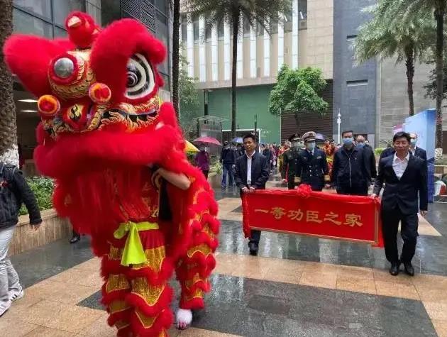 榮獲一等功獎(jiǎng)勵(lì)多少錢?一等功有哪些待遇?附最新標(biāo)準(zhǔn)!