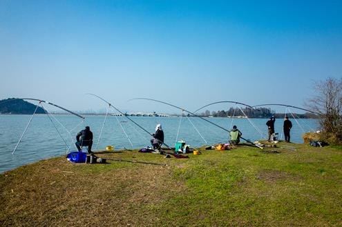 2021年國家禁止釣魚規(guī)定是怎樣的?一桿一鉤可以在禁漁期釣魚嗎?