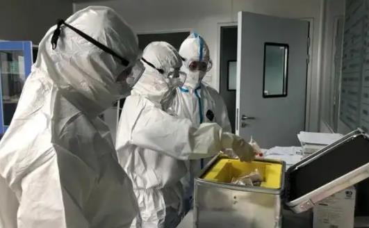 奧密克戎吃感冒藥有用嗎 奧密克戎的癥狀是什么樣的