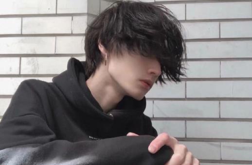 男生劉海太塌了怎么辦 男生劉海一根一根的怎么弄