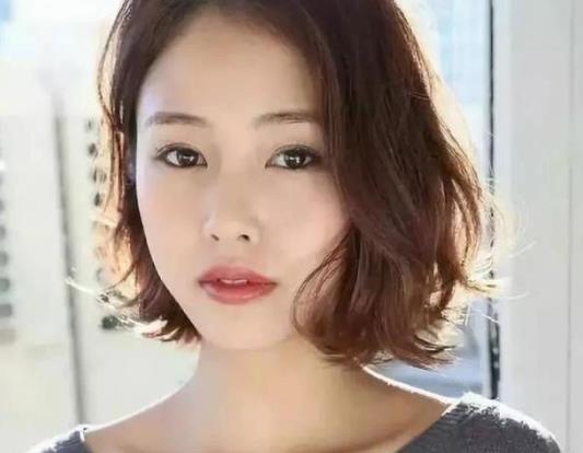 只燙個(gè)劉海要120元貴不貴?自然卷蛋白矯正多少錢?