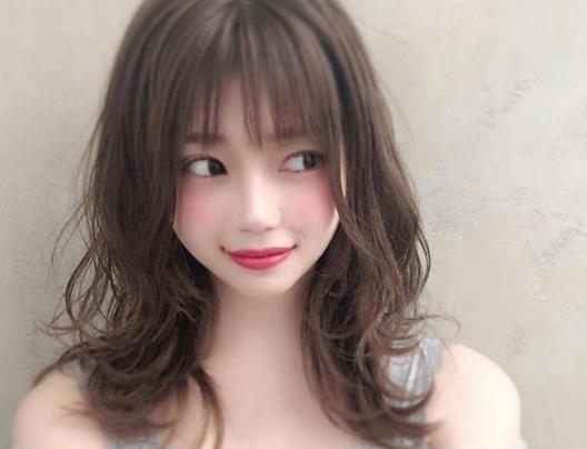 為什么理發(fā)店洗發(fā)水都一個(gè)味?理發(fā)店的洗發(fā)水為什么洗了幾天都不油