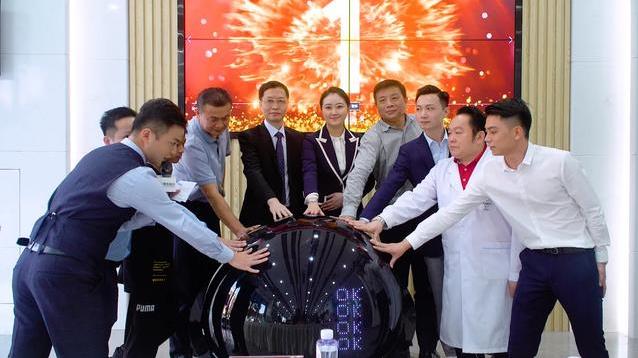 青逸植發(fā)百萬公益援助基金在廣州青逸旗艦店隆重舉行
